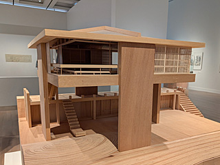 国立新美術館