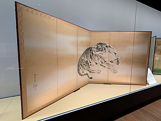 サントリー美術館